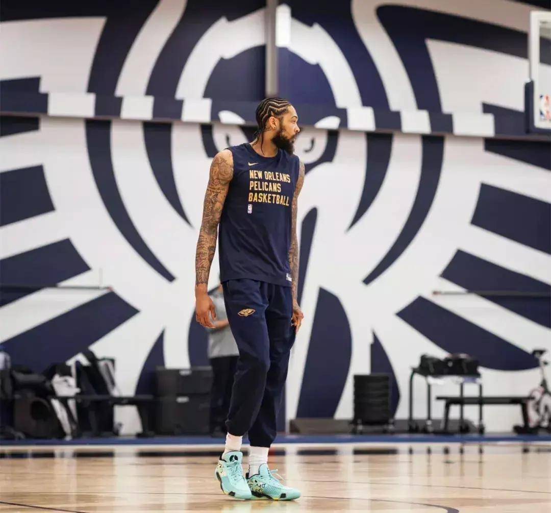 德国杯倒计时,圣安东尼奥马刺转会期刷新队史纪录,细节引发关注,球迷炸锅,训练强度明显提升(圣安东尼奥当地报道马刺队的报纸) 德国杯倒计时,圣安东尼奥马刺转会期刷新队史纪录,细节引发关注,球迷炸锅,训练强度明显提升(圣安东尼奥当地报道马刺队的报纸)